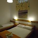 Pensionmargaritakotroniskiathos B&B