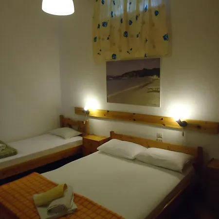 Pensionmargaritakotroniskiathos Alojamento de Acomodação e Pequeno-almoço