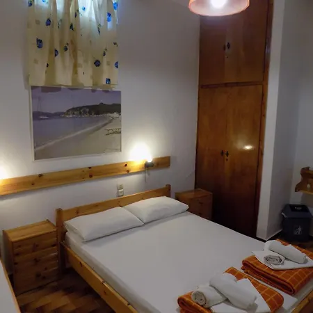 Pensionmargaritakotroniskiathos Skiathos Town