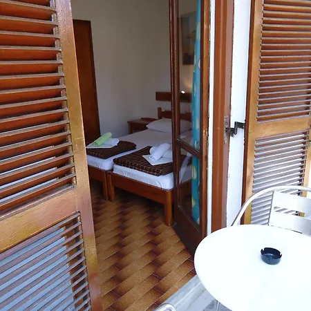 Pensionmargaritakotroniskiathos Alojamento de Acomodação e Pequeno-almoço