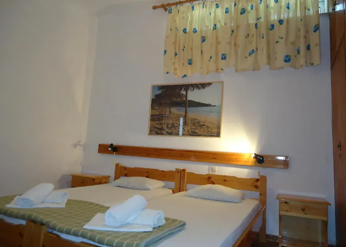 Pensionmargaritakotroniskiathos Bed and breakfast